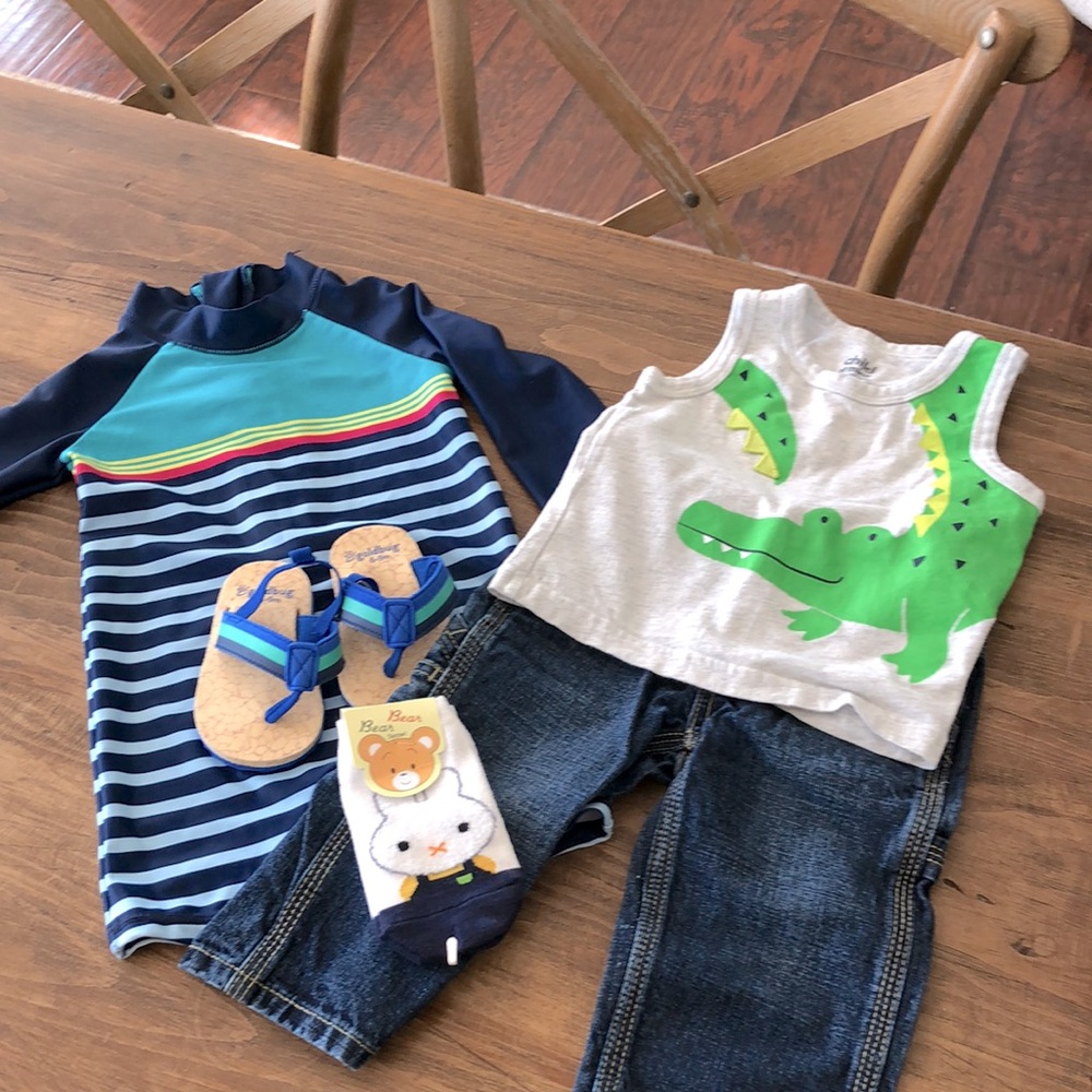 Size 6-9 months boys 5 piece bundle